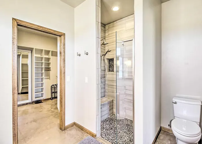 Dual-unit Ranch In Wine Country! Elgin