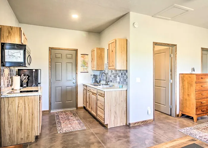 Dual-unit Ranch In Wine Country! Elgin