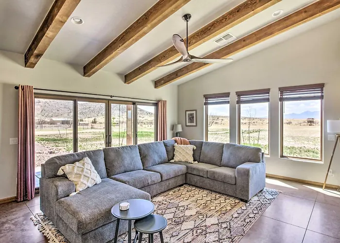 Dual-unit Ranch In Wine Country!